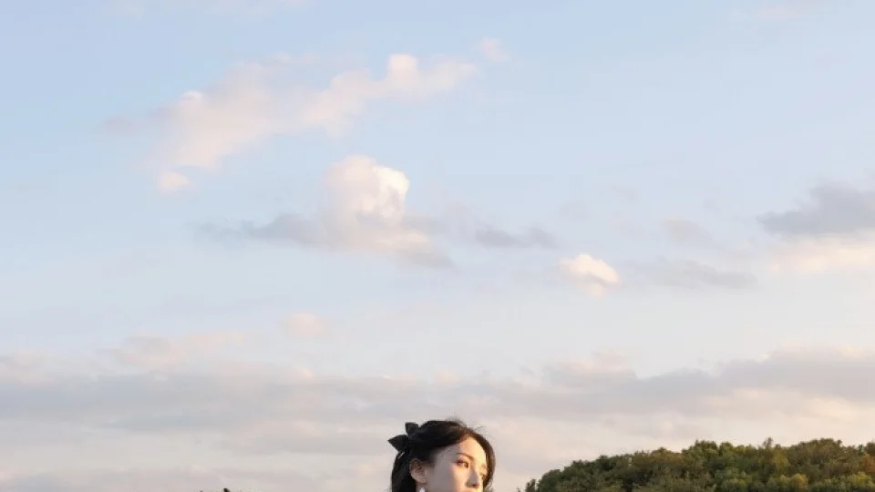 蘑菇视频、R星精选、影视制作：转场与字幕视频观察｜起草视频封面